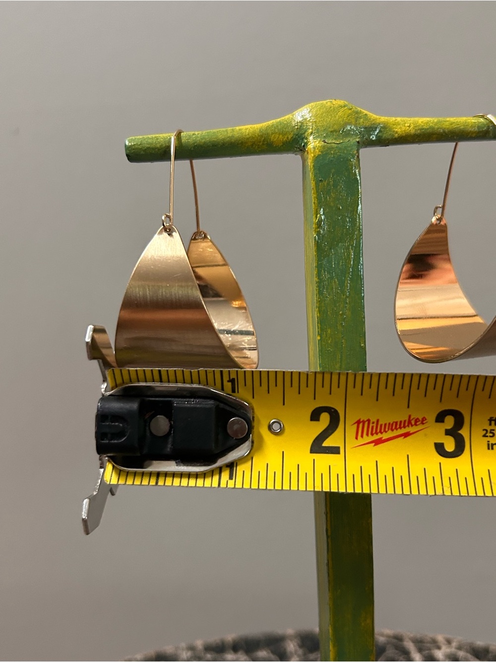 Wide C Drop Hoop Earrings Brass Gold Tone Chunky NWOT - Picture 5 of 6